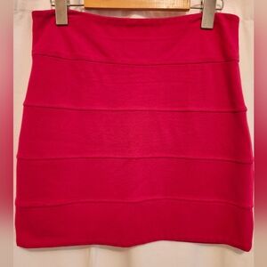 😻 3/$30 Aritzia Talula Bright Pink Bandage Skiry Size 10